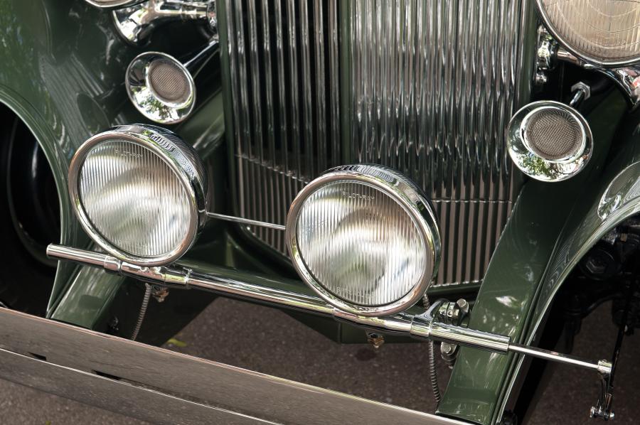  Packard Twelve Convertible Coupe 1933 года  (фото 10 из 57)